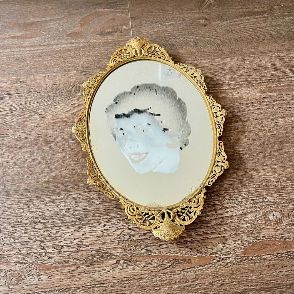 Elegant Gold Oval Mirror 9/14 inch